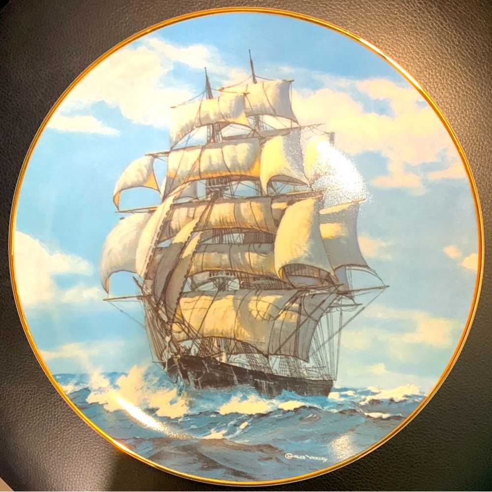 Vintage 1990 collection Plate with Sailing Ship”The twilight under full sail”